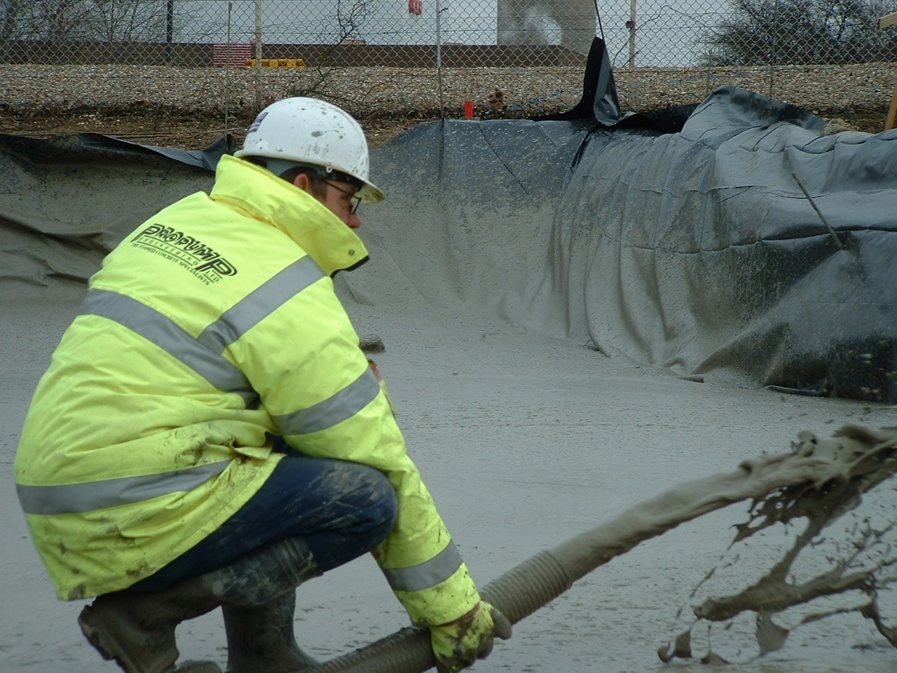 Propump engineering, pumping foamed concrete specialists placing fluid foam concrete for a road base in dartford kent